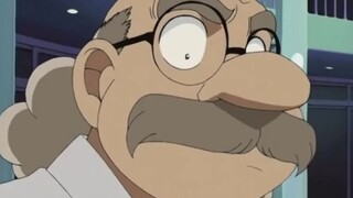 柯南想偷看小哀洗澡被阿笠博士发现