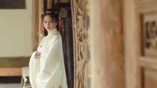 【喵子】礼仪之邦——穿着汉服在家跳舞第二弹（爸妈:孩子今天终于吃药了）