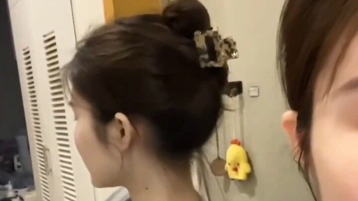 Raising a skyscraper from flat ground with a flattened head!