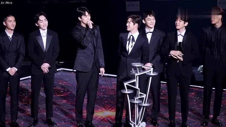 D.O. just stepped off the stage after winning an award, and EXO’s back up to claim another!