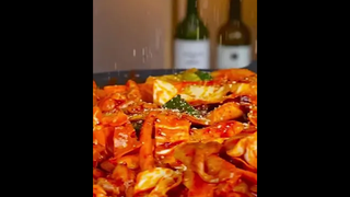 เกิดเป็นคนเหงา เลยฟังเพลงเศร้ามากกว่าเพลงรัก