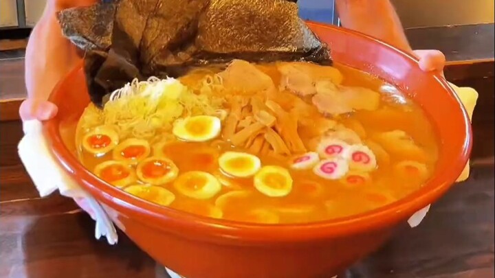 Mì ramen tô lớn Nhật Bản