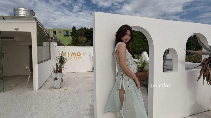 Cute and adorable Beibei is here! Showing off a summer sun-protective garment designed by our proudf