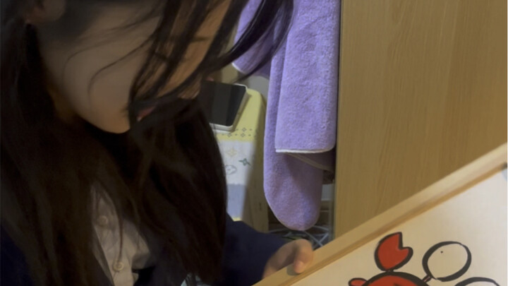 Adik perempuan sudah dewasa?…