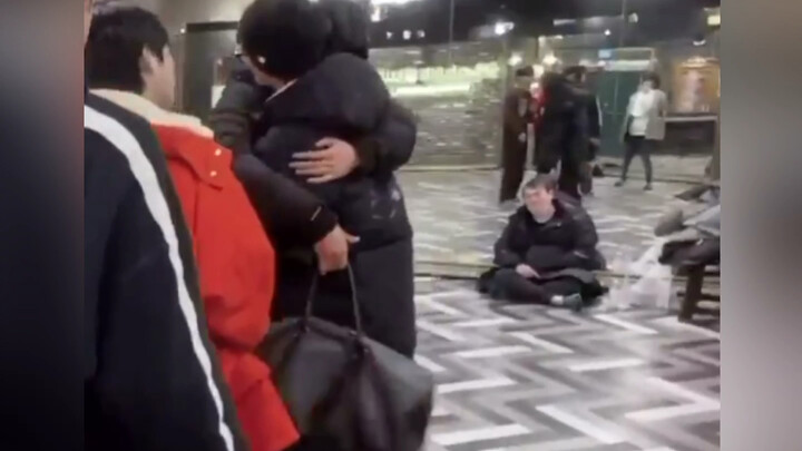 Shocking!! The 2002 idol and the dance teacher have such a good rapport