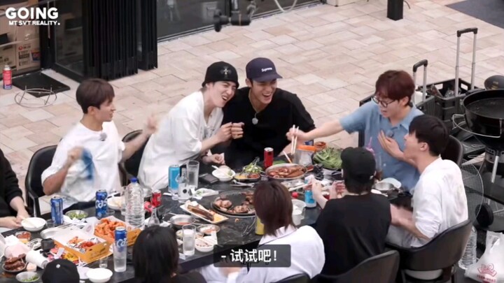 Nhìn thấy going bỗng bị tấn công bằng tiếng mẹ đẻ haha, đoạn này hài quá!