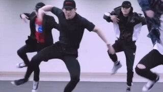 【MONSTA X】长短不一  但跳起舞一样高的男团