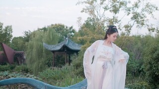Di Seberang Sungai (Kau, Kau Membekukan Hatiku~) Koreografi Asli Peri Super