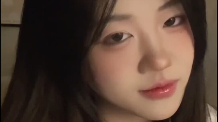 哈咯b站的小盆友们大家好哇～我是刀刀我来啦～