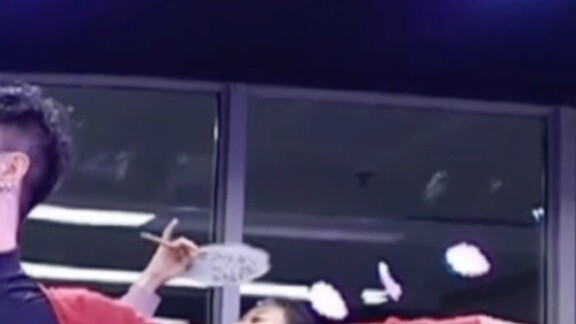 [Bai Xiaobai] ใครเป็นคนเรียกนักออกแบบท่าเต้นของ “Mang Zhong” กลับมา? เขานั่นเอง! เขานั่นเอง!