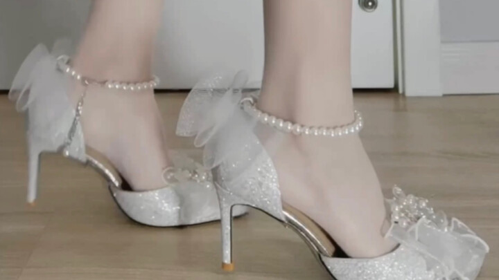 เท้าของเจ้าหญิงผู้หลบหนีถูก…พันธนาการไว้!