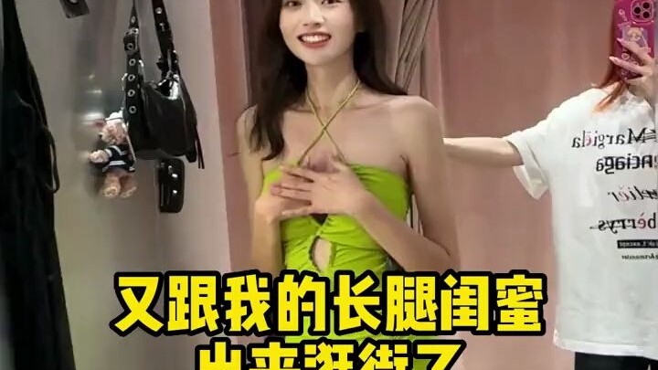 这些连衣裙，有点东西，但不多……