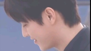 [Xu Kai] Anh Han Tingba thân hình thật trẻ trung, giống như Yang Huabao, em nhớ anh quá!!!
