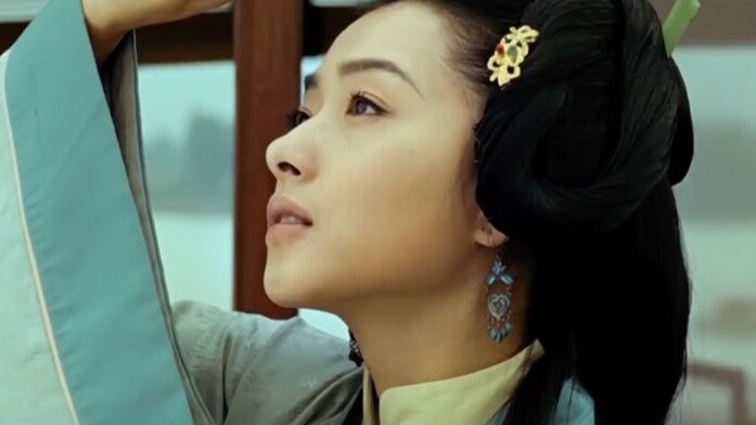 [Nhân vật huyền thoại] Sinh ra trong kỹ viện, được biết đến là một nữ anh hùng nổi tiếng. Tiết lộ cu