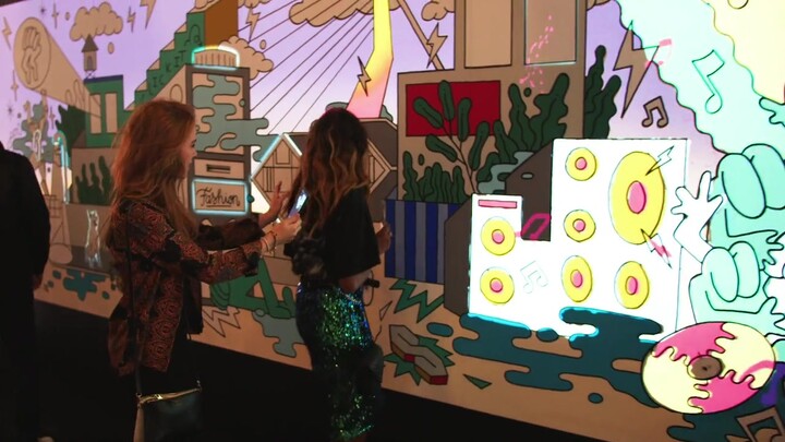 I wanna play! A new trend in street art — fun <interactive graffiti>