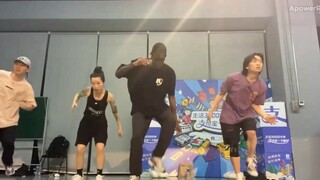 开心跳舞！非洲舞跳起来～ 领舞：Bouboo   舞蹈演员：Tooozin  DaTing  LilYoung