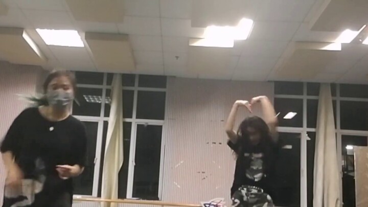 Dionysus danced to the song "Two Dionysus, please wake up" and finally got tough