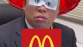 Para eksekutif di sebuah perusahaan Jepang secara khusus mengerjai CEO dengan mengubahnya menjadi be