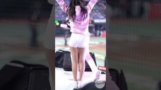 한창 신이날 나이 찌나뇽ㅋㅋ 김진아 Kim Jina 치어리더 Cheerleader
