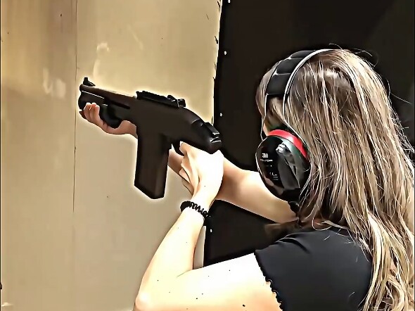 Let's take a look at the recoil after grabbing it.