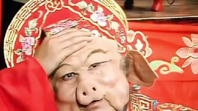 Monster di masa lalu menunjukkan wujud aslinya, dan efek spesialnya terlihat seperti nyata, tapi sek