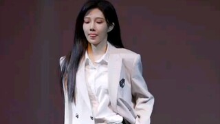 【沈梦瑶】《舞蹈串烧》瑶瑶霸气回归，舞力不减