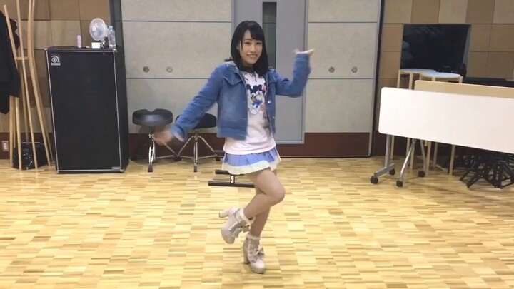 【ساساكي ريكو】التنقيب: ريكو بعمر 19 عامًا ترقص على أغنية هارونو موتوي «كوي» – رقصة ساساكي ريكو