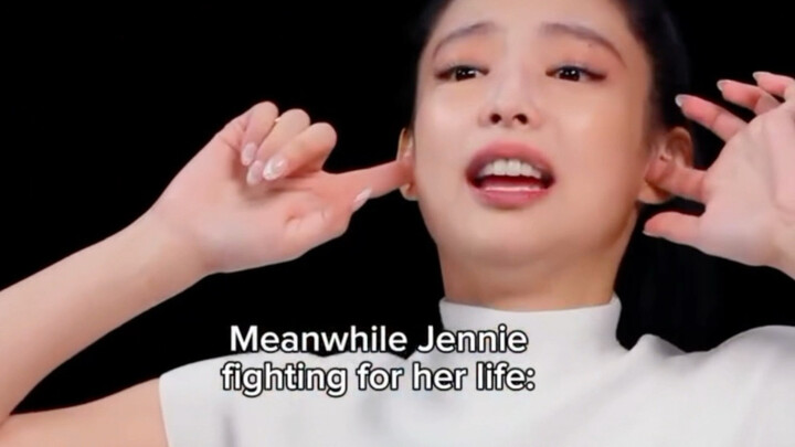 Jennie ăn cay vs các nữ diễn viên khác ăn cay