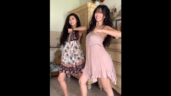 Sweet and Spicy Girl's Summer Outfit | Costume Change