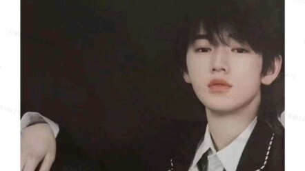 Warning! Warning! Girls, I ran into someone selling fake Song Yaxuan merchandise!