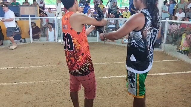 naka 1 din sa wakas ang black grey/brassback