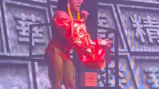 昨晚在广州酒吧看到黑人drag quee 唱精忠报国