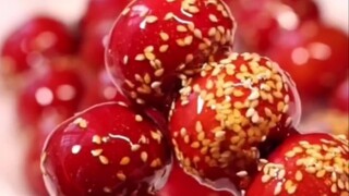 Sweet and sour, crunchy candied haws that won't stick to your teeth! It's time to eat candied haws a