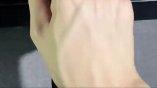 في غضون التبول، أصبحت تلعب البيانو!