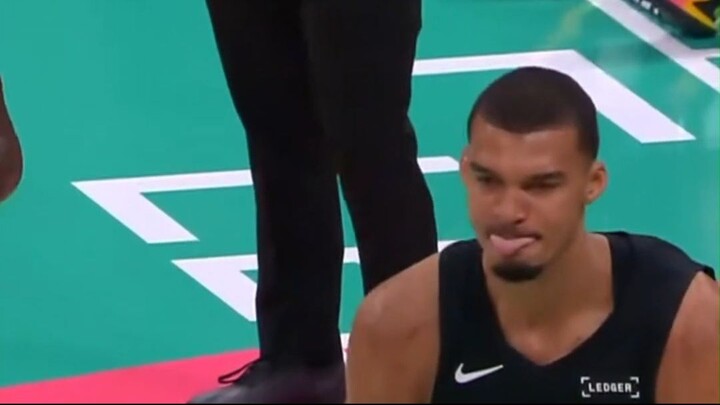 Wemby POSTERIZED two Suns defenders. 💪