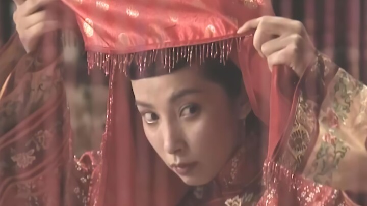 Cô gái chân to cải trang thành tiểu liên tam thốn, kết hôn với thiếu gia nhà giàu để trả nợ thay cha