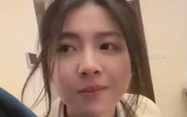 Ketika Pacar Meniru Ekspresi Aku yang Pengen Ditampar