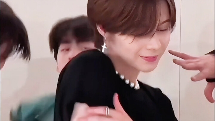 【JayJay】ما زلت أقولها، اجعل المولود الجميل يقود الطريق! لقد تحولت المواد القديمة إلى جوهرة، ماذا ستف