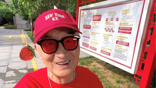 คุณปู่วัย 86 ปี ท้าทายการแต่งกายด้วย "โดปามีน"