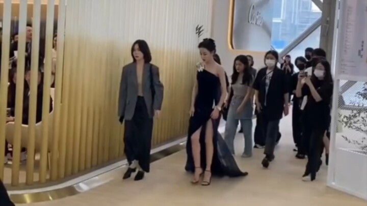 Lên hình cực phẩm! Ba set ba lần bùng nổ! Showbiz Trung Quốc không thể thiếu Địch Lệ Nhiệt Ba!!! (Đá