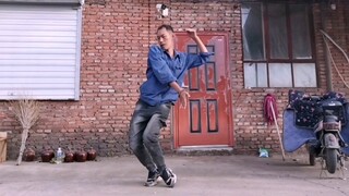 Bác nhảy điệu breakdance của thập niên 80