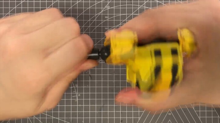 Fruit Robo, back! [Immersive Assembly] Yili Creative Play - Pineapple Battle Robo!