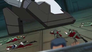 Gundam: The soldier holds on with his last breath and sounds the alarm!