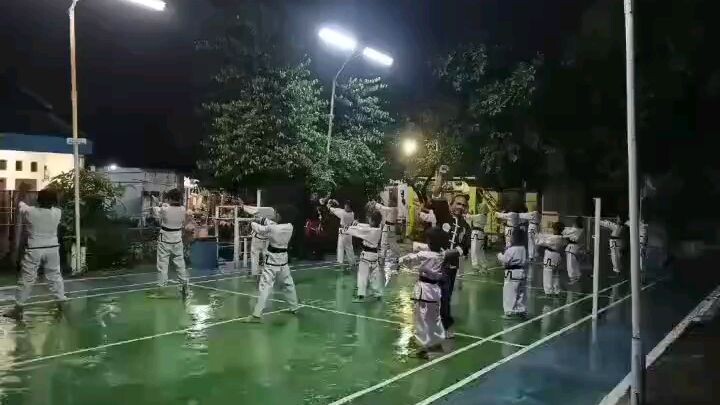 di kita berada di situ jga kita kaluarga JIEN SHO