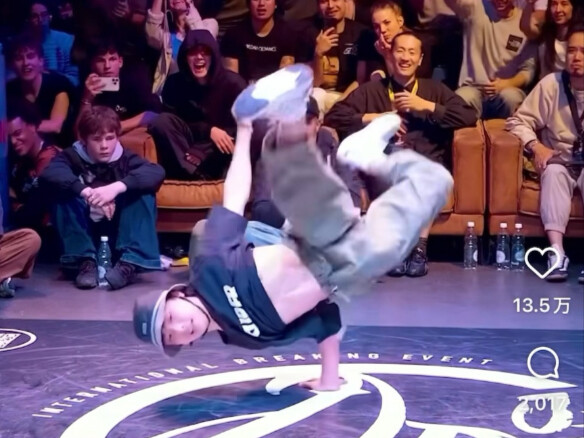 ยอดไลก์เกิน 130,000! ช่วงเวลาสุดปังล่าสุดของซุยเซิ่งอวี่ฮิตติดโซเชียลต่างประเทศ