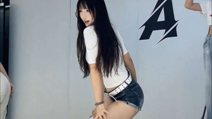 AOA永远的神！！！