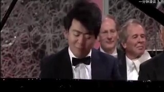 Lang Lang's "De De De" made me laugh for the whole day