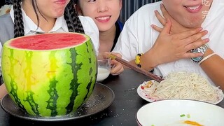 #CoconutBreadBinBin mengira dia akan menang hari ini, tapi sekarang adiknya ada di sini untuk member