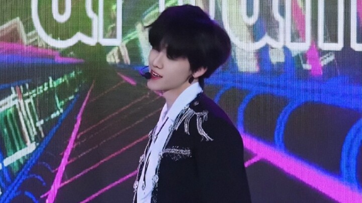 【4K ความละเอียดสูงพิเศษ】หน้าตาหล่อเหลาขนาดนี้แต่ปั้นเป็นหุ่นดินไม่ได้สักที ฮ่าๆ! โรแจมิน (ผู้ชายนะ!)