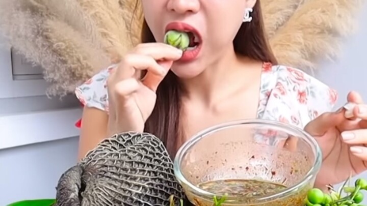 Thai Mukbang